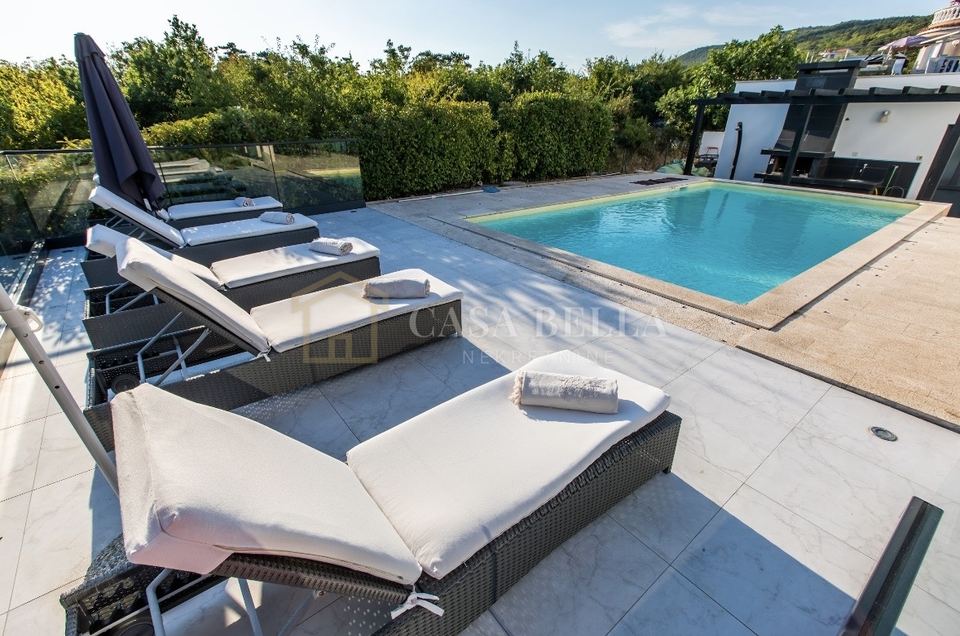 Kuća u Crikvenici, 283m², 5 soba, slika 4