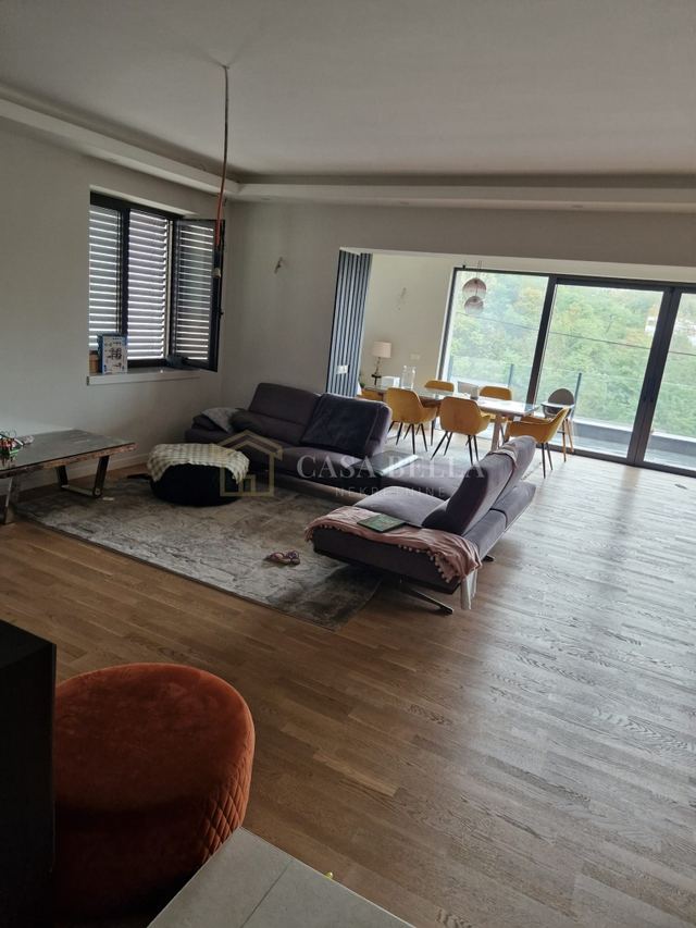 Haus u Zagrebu, 417m²