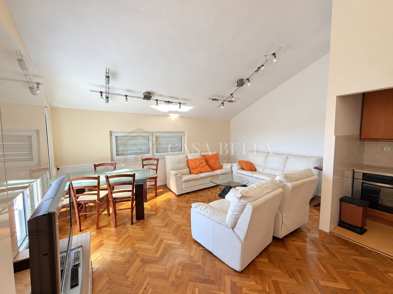 Wohnung u Novi Vinodolskiu, 64.87m², 2 sobe