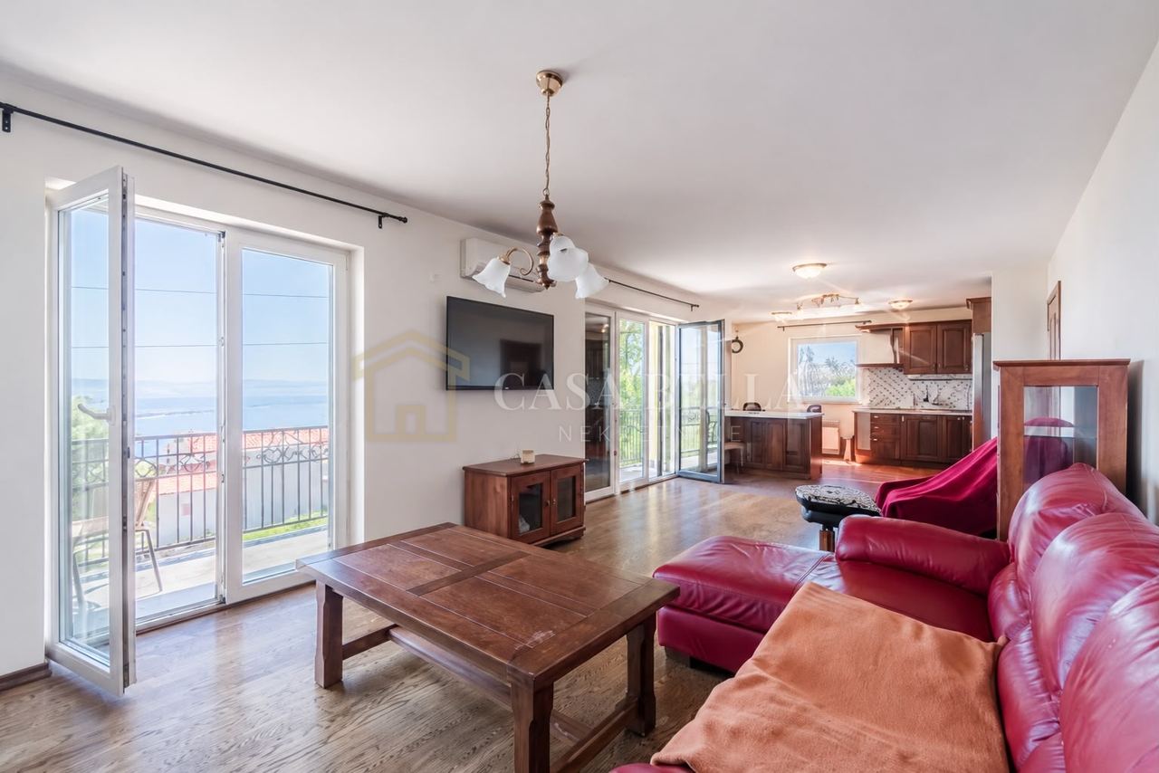 Wohnung u Opatiji, 98m², 2 sobe