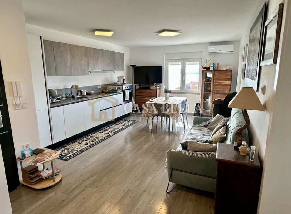 Stan u Crikvenici, 65m², 2 sobe