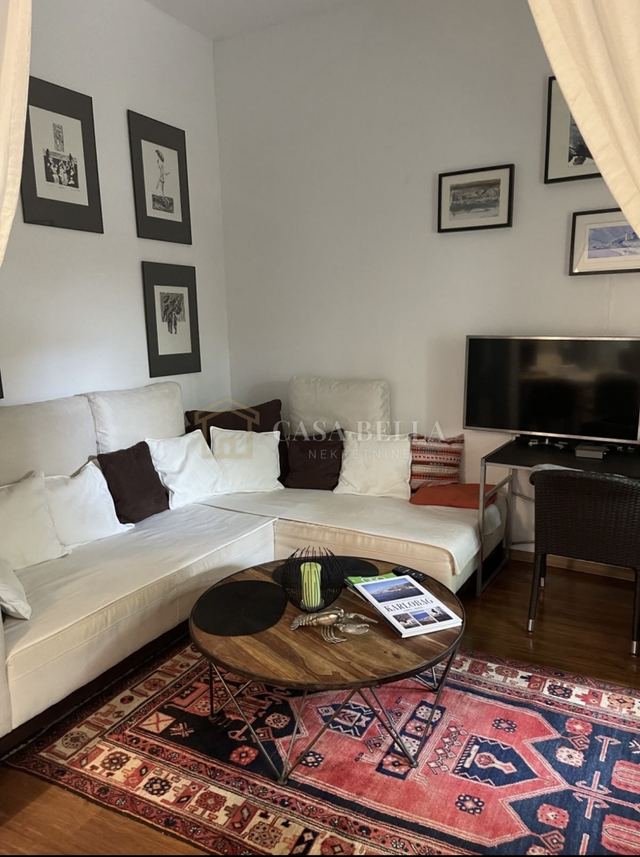 Kuća u Karlobagu, 80m², 1 soba, slika 2