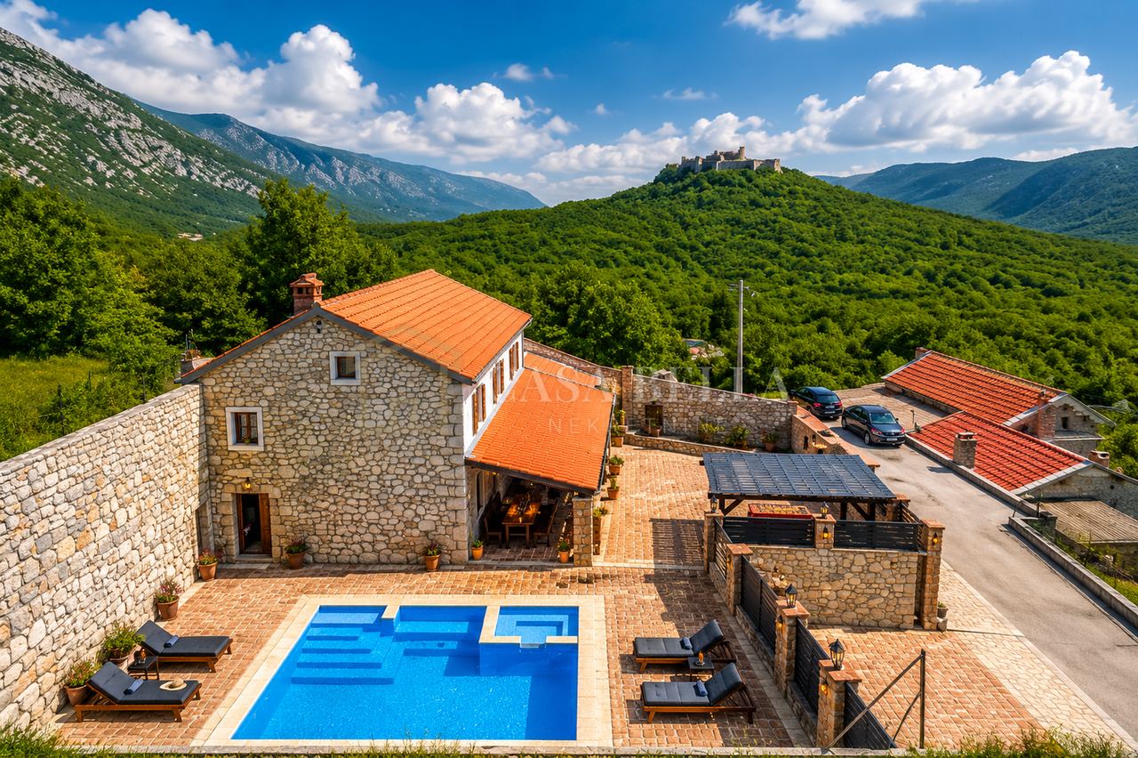 Kuća u Vinodolskoj općini, 215m², 5 soba