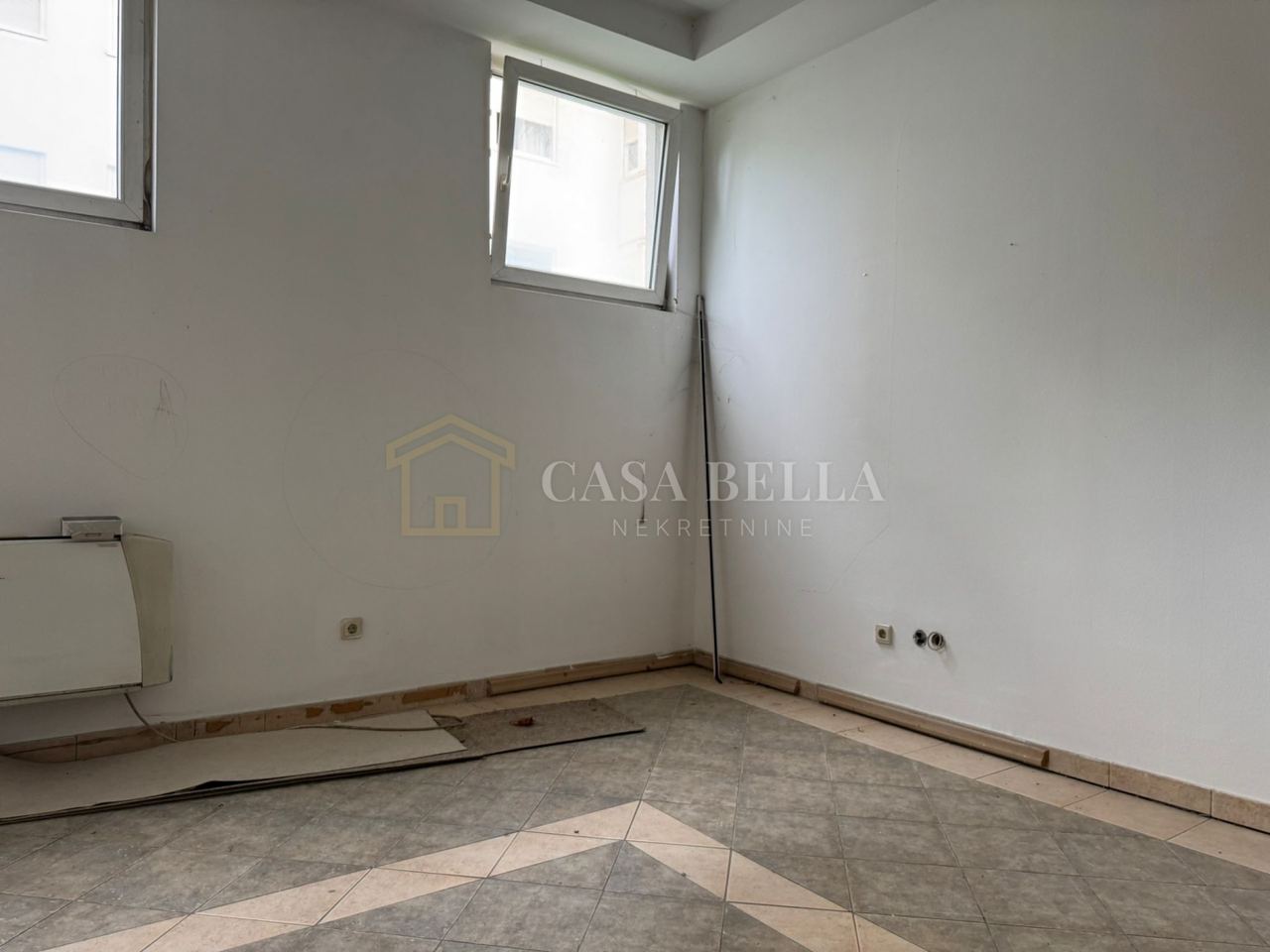 Commercial Space u Sesvetama, 21m²