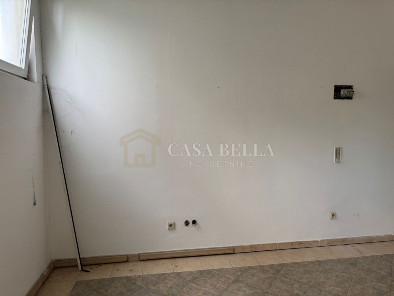 Gewerbefläche u Sesvetama, 21m², slika 2