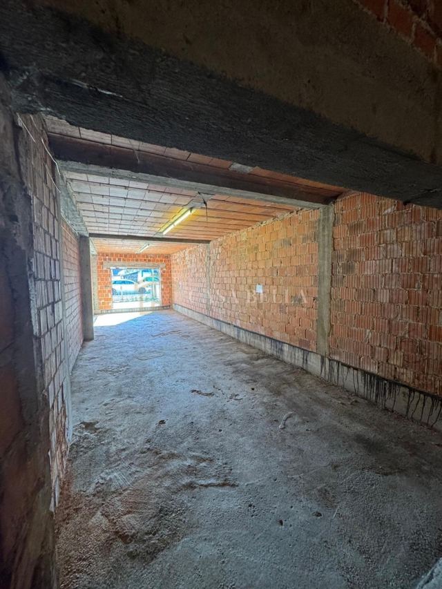 Poslovni Prostor u Gornja Dubravi, 200m², slika 4