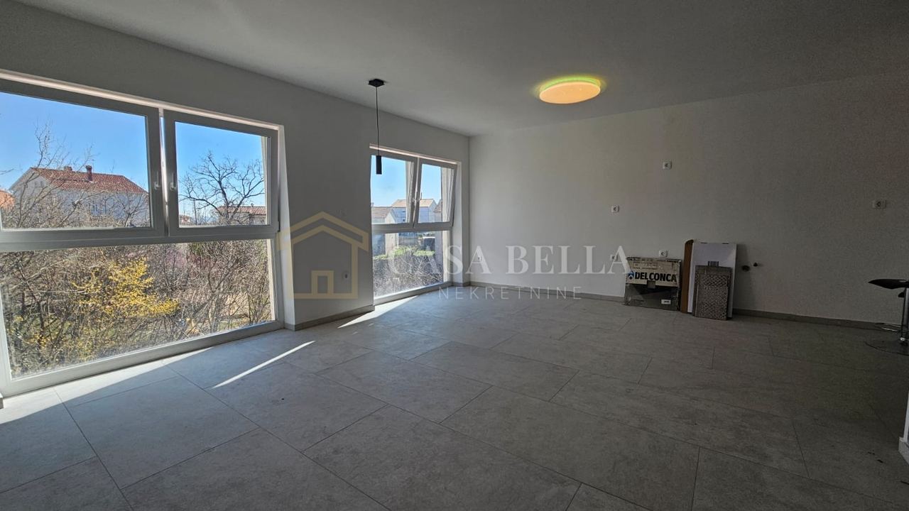 Appartamento u Rijeci, 55m², 1 soba, slika 2