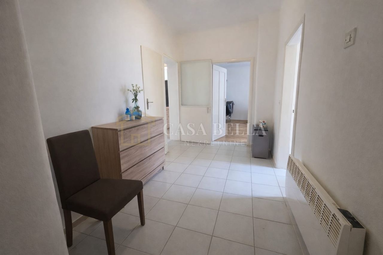 Appartamento u Črnomercu, 57m², 1 soba, slika 3