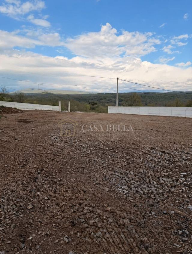 Land u Matuljiu, 809m²