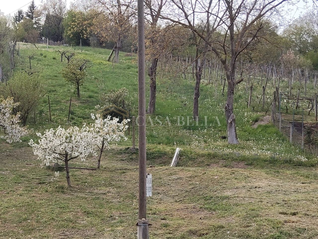 Grundstück u Sesvetama, 1000m²
