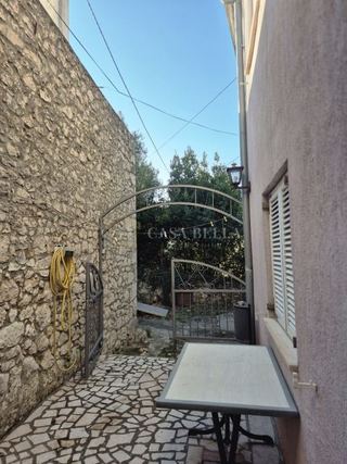 Kuća u Novi Vinodolskiu, 150m², 2 sobe, slika 2