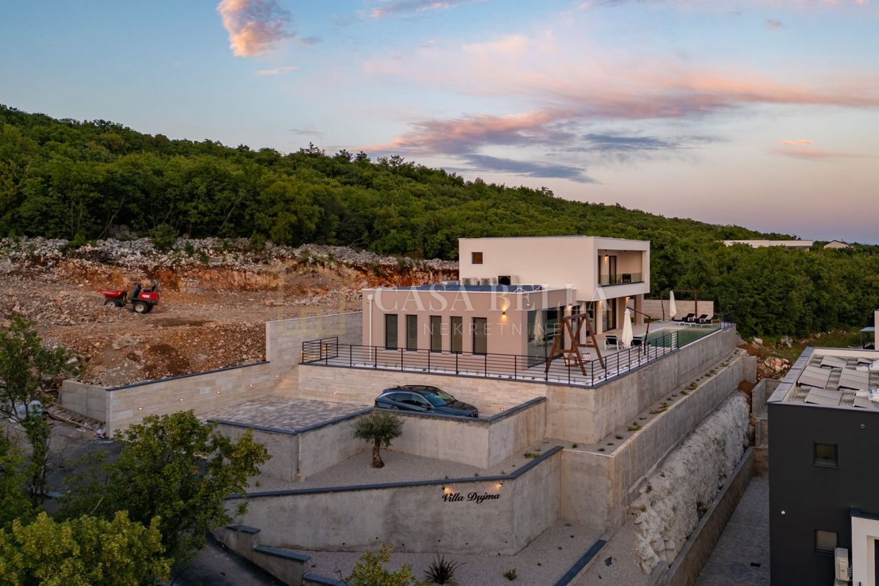 Haus u Kostreni, 295.95m², 4 sobe, slika 5