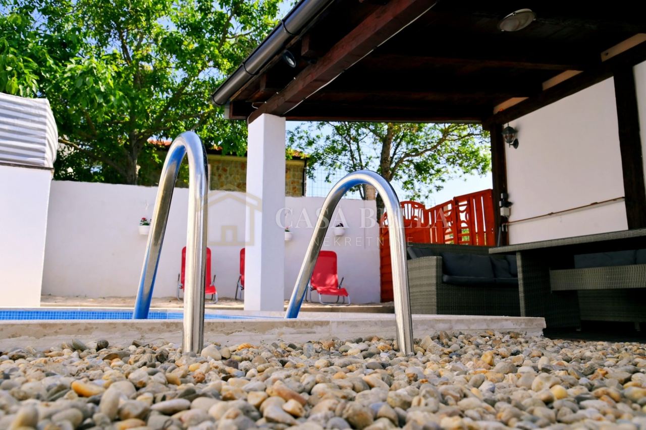 Haus u Dobrinju, 160m², slika 3