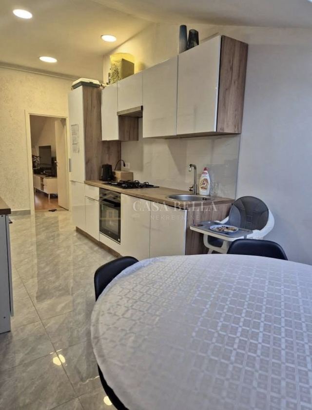 Stan u Rijeci, 105m², 2 sobe, slika 3