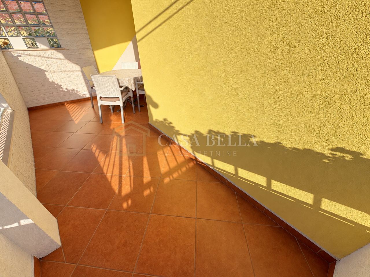 House u Kostreni, 106.23m², 3 sobe, slika 2