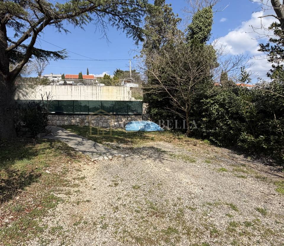 Zemljište u Novi Vinodolskiu, 800m²