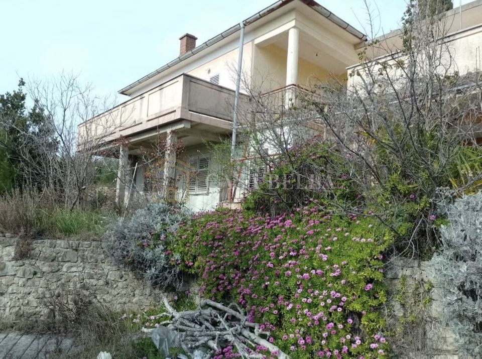 Kuća u Rabu, 225m²