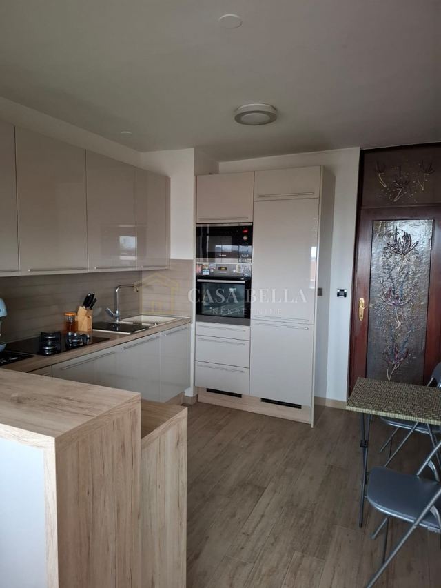Wohnung u Velika Gorici, 76m², 2 sobe