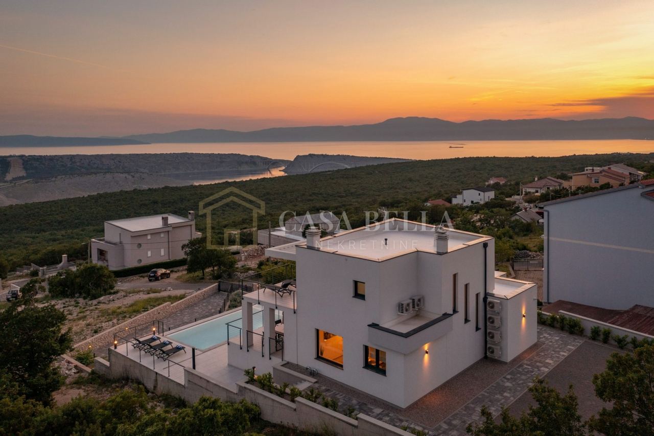 Kuća u Kraljevici, 260m², 3 sobe