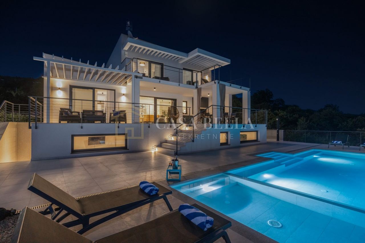 Kuća u Kraljevici, 260m², 3 sobe, slika 2