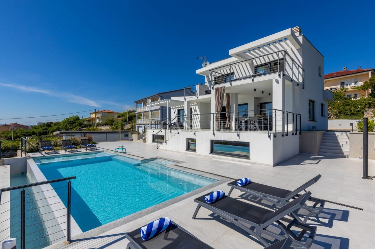 Kuća u Kraljevici, 260m², 3 sobe, slika 4