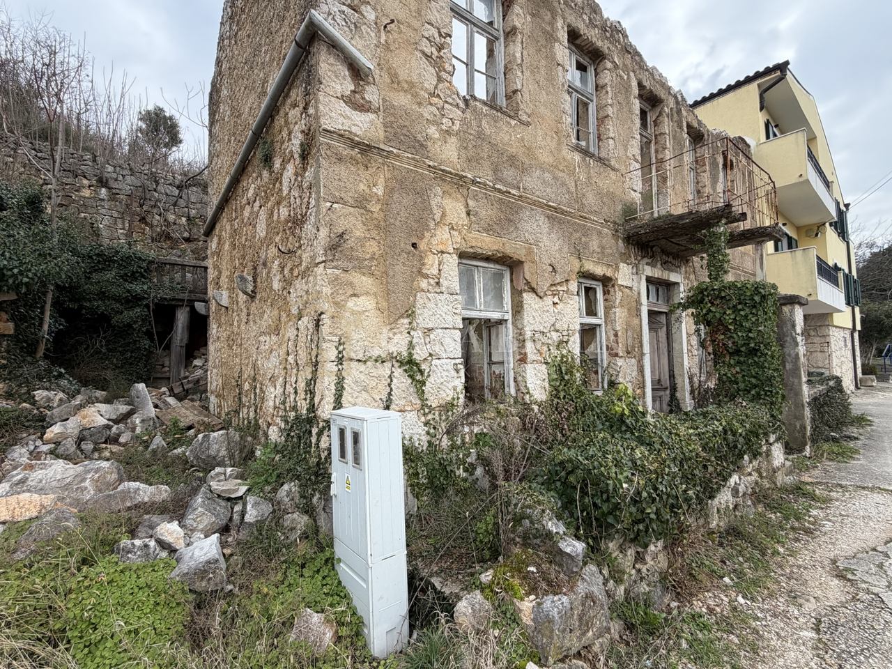 House u Crikvenici, 705m², slika 4