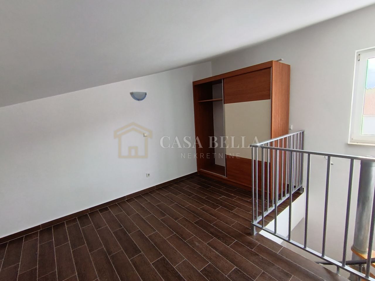 Apartment u Rabu, 75m², 2 sobe, slika 2