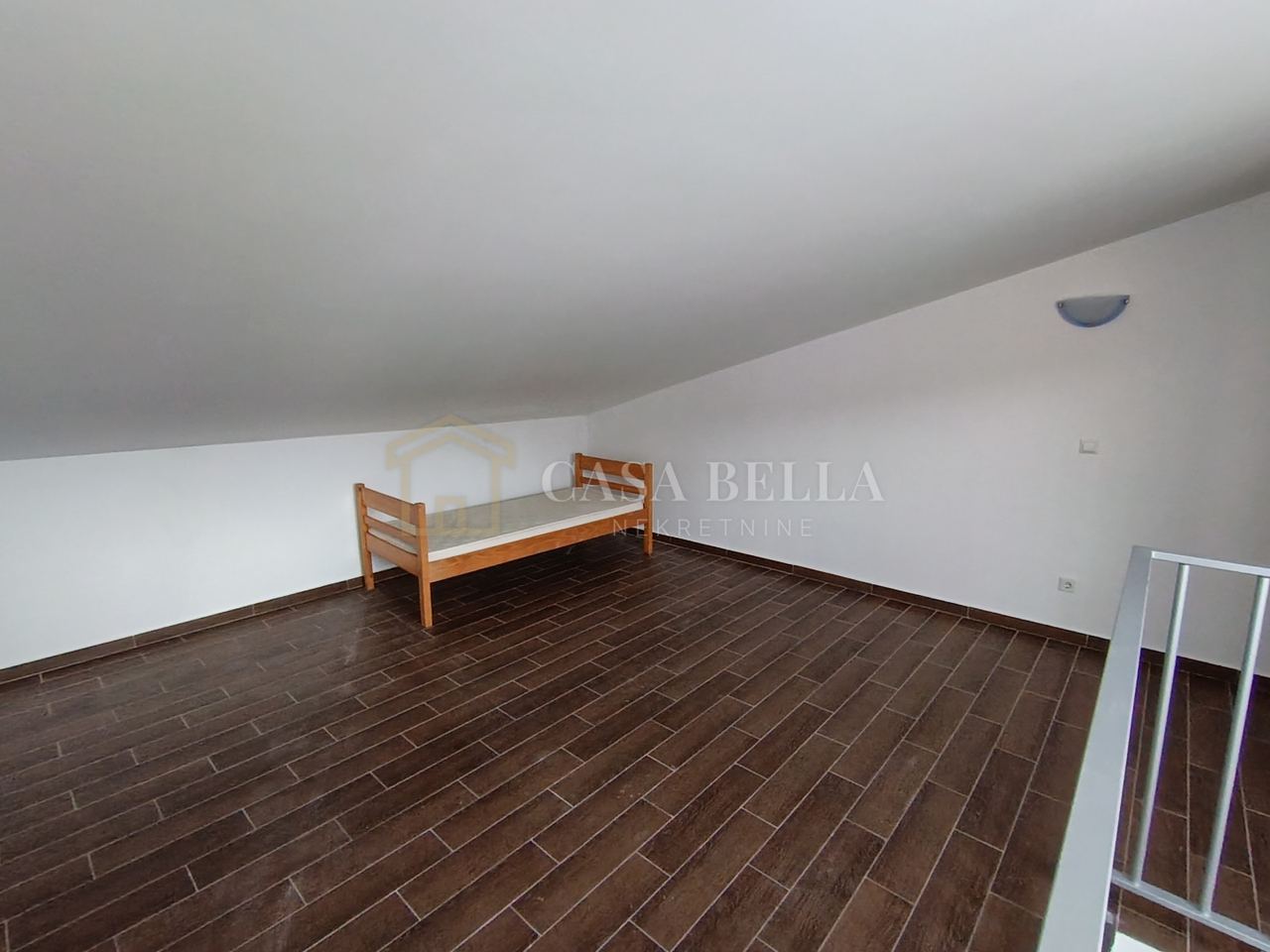 Apartment u Rabu, 75m², 2 sobe, slika 3