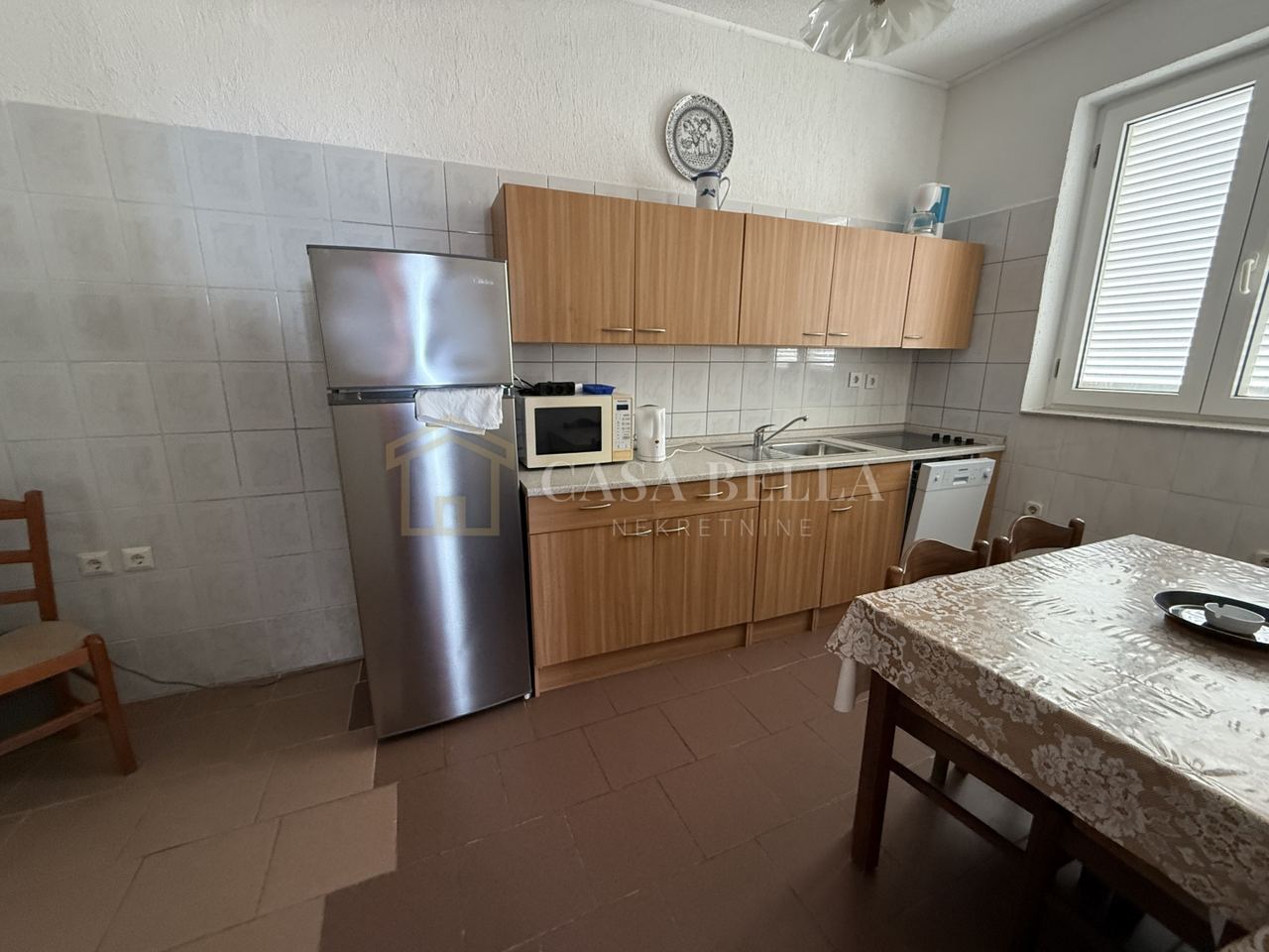 House u Novi Vinodolskiu, 473.98m², 17 soba, slika 2