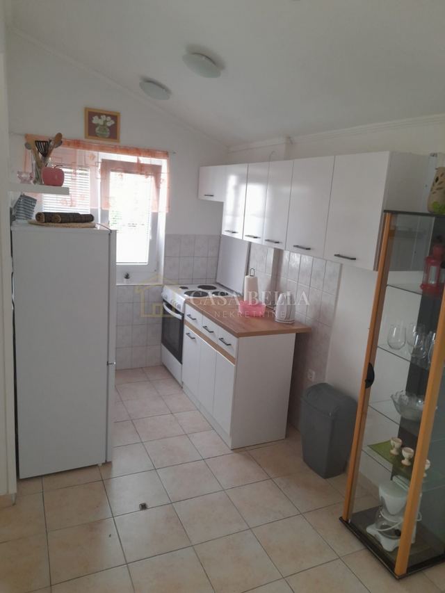 House u Rabu, 165m², 6 soba, slika 4