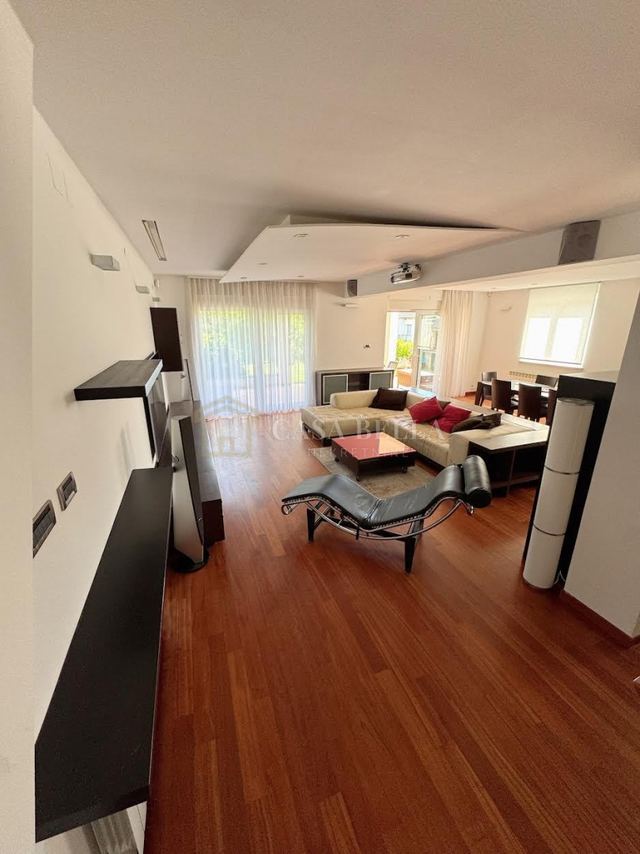 Wohnung u Zagrebu, 172m², 3 sobe, slika 4