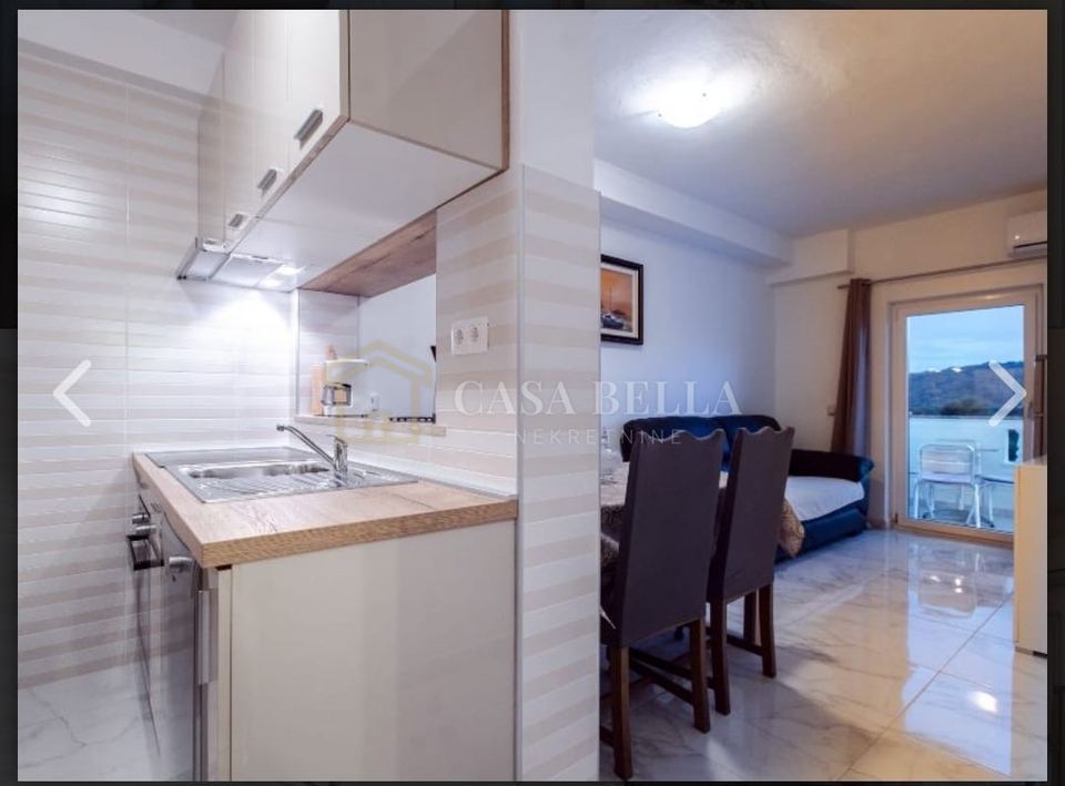 Wohnung u Rabu, 100m², 4 sobe