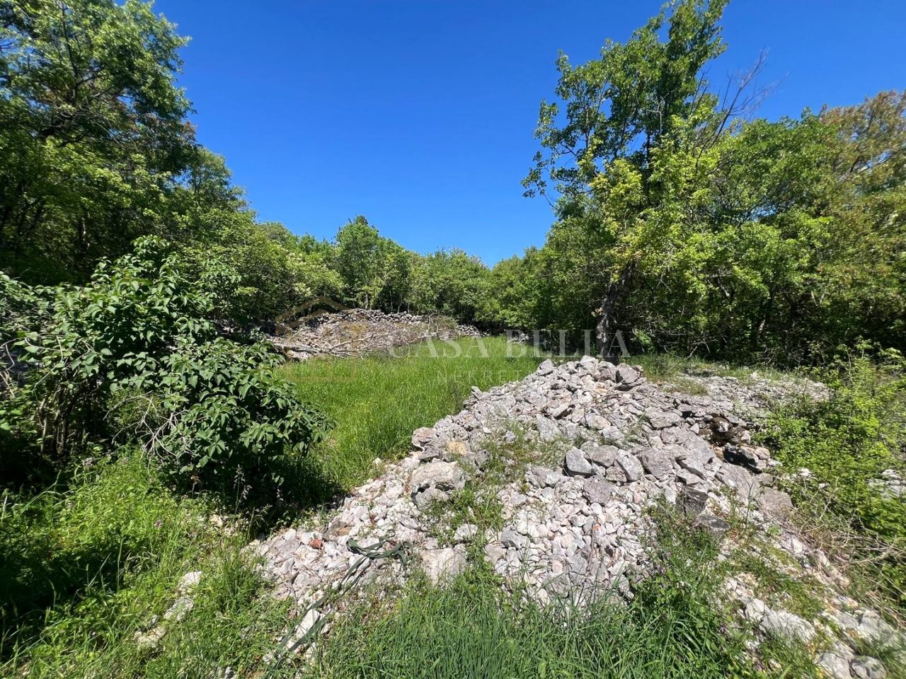 Land u Dobrinju, 1000m²