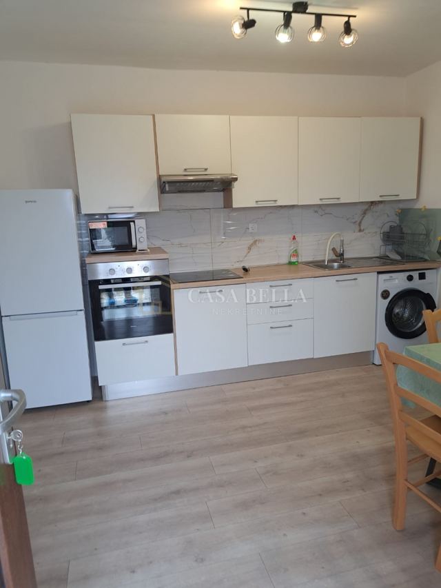 Appartamento u Bakaru, 60m², 2 sobe
