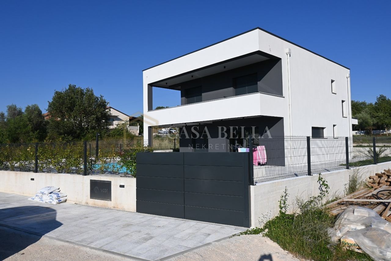 Haus u Buju, 149m², 4 sobe, slika 2