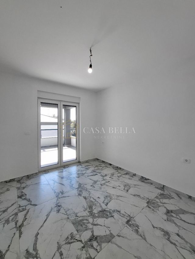 Stan u Matuljiu, 85m², 2 sobe, slika 4