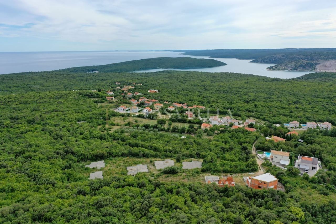 Grundstück u Labinu, 11000m², slika 2