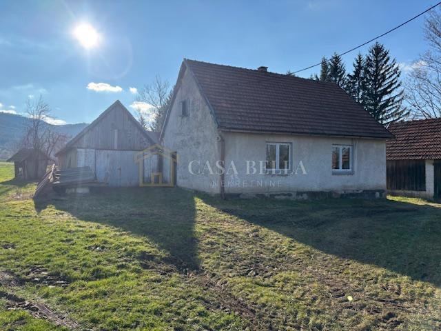 Kuća u Plaškiu, 300m², 5 soba