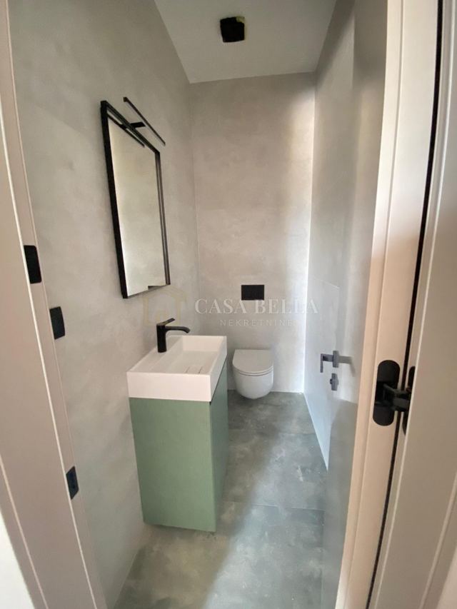 Casa u Kostreni, 250m², 3 sobe, slika 4
