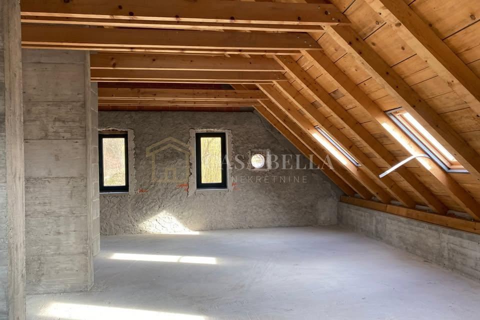 Haus u Brod Moravicama, 350m², slika 2