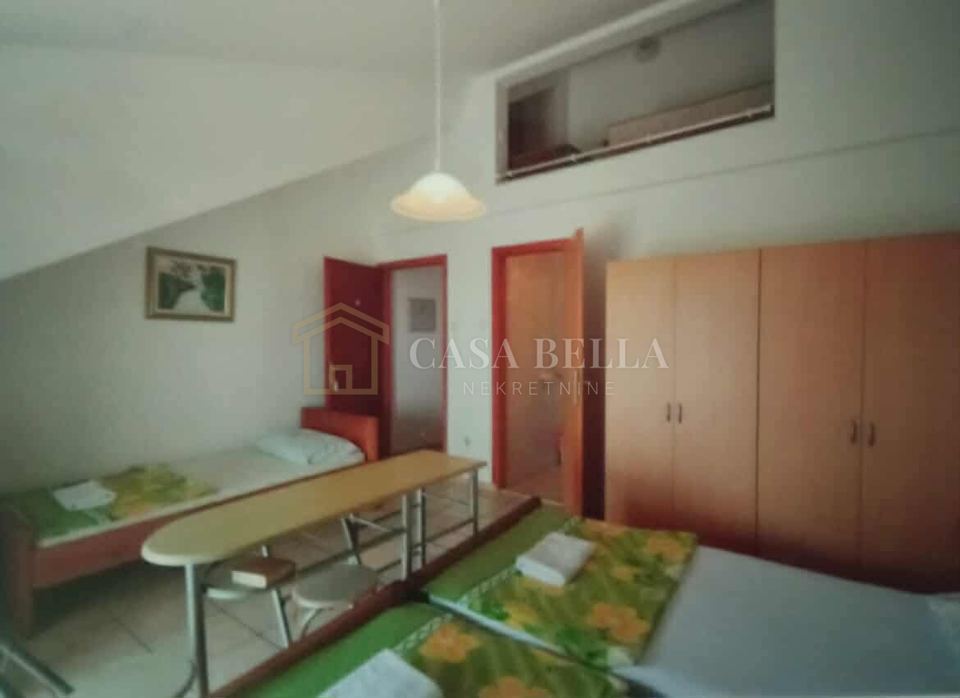 House u Dobrinju, 400m², 8 soba, slika 3