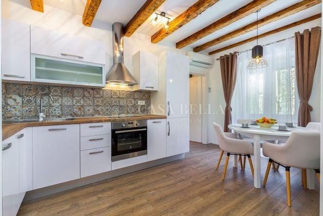 Appartamento u Rijeci, 74.85m², 2 sobe