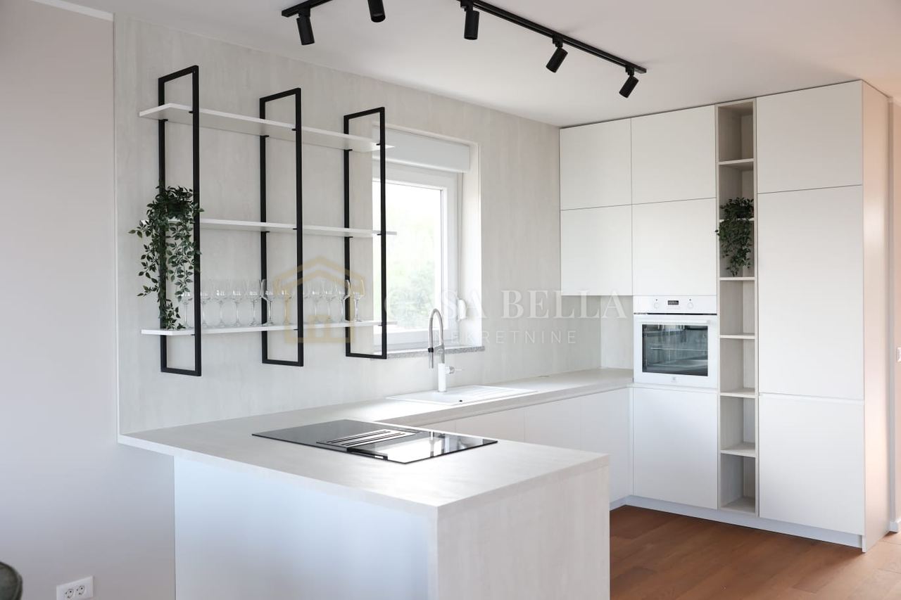 Haus u Kraljevici, 184m², 5 soba, slika 3
