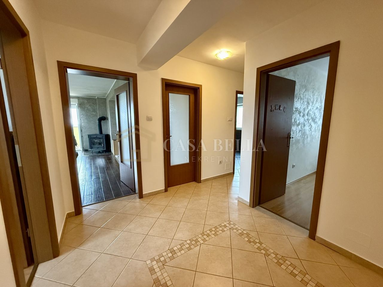 Haus u Kastavu, 436m², 3 sobe, slika 2