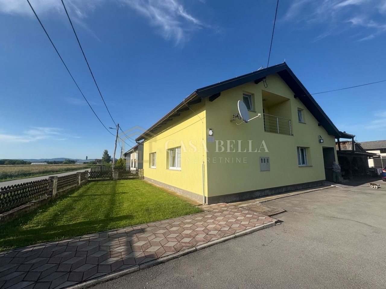 House u Karlovcu, 200m², 10 soba