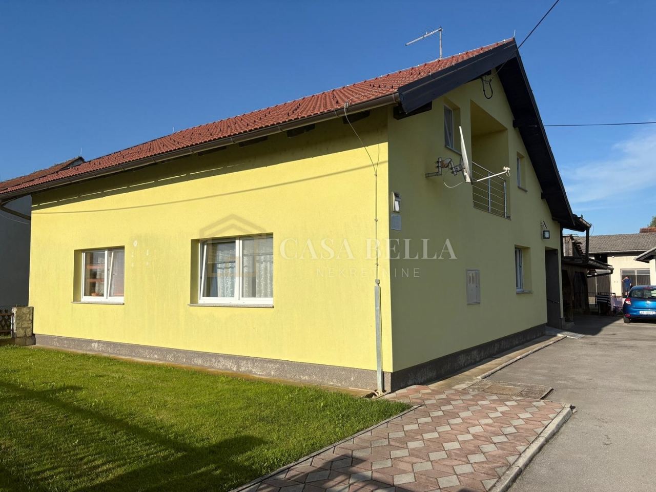 House u Karlovcu, 200m², 10 soba, slika 2