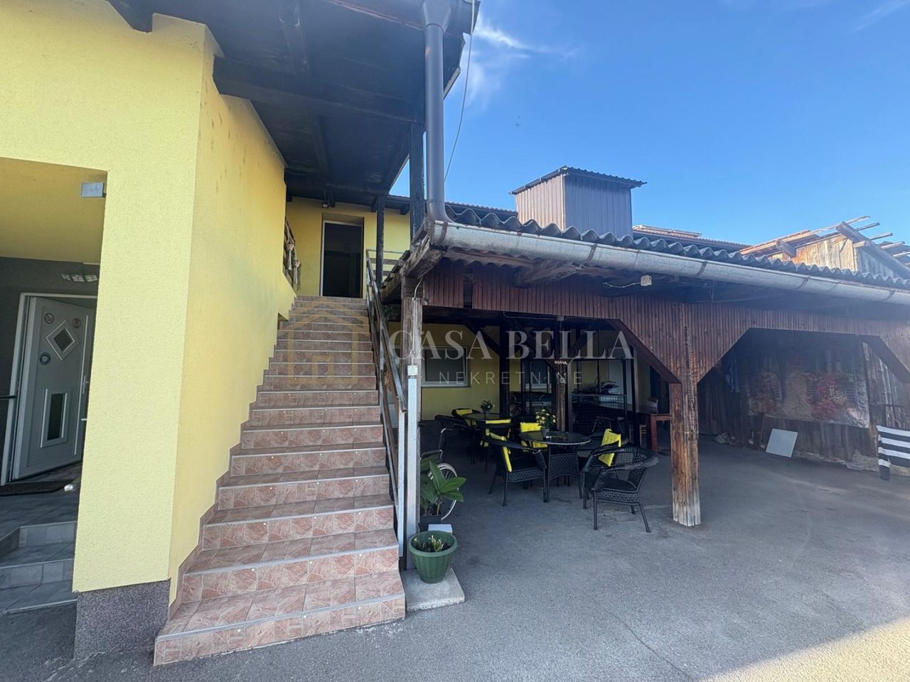 House u Karlovcu, 200m², 10 soba, slika 5