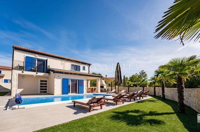 Casa u Dobrinju, 185m²