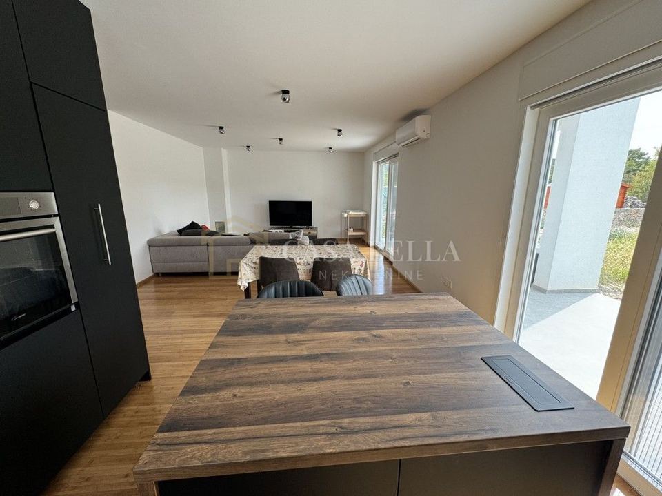 Haus u Vrbniku, 152m², 4 sobe, slika 3