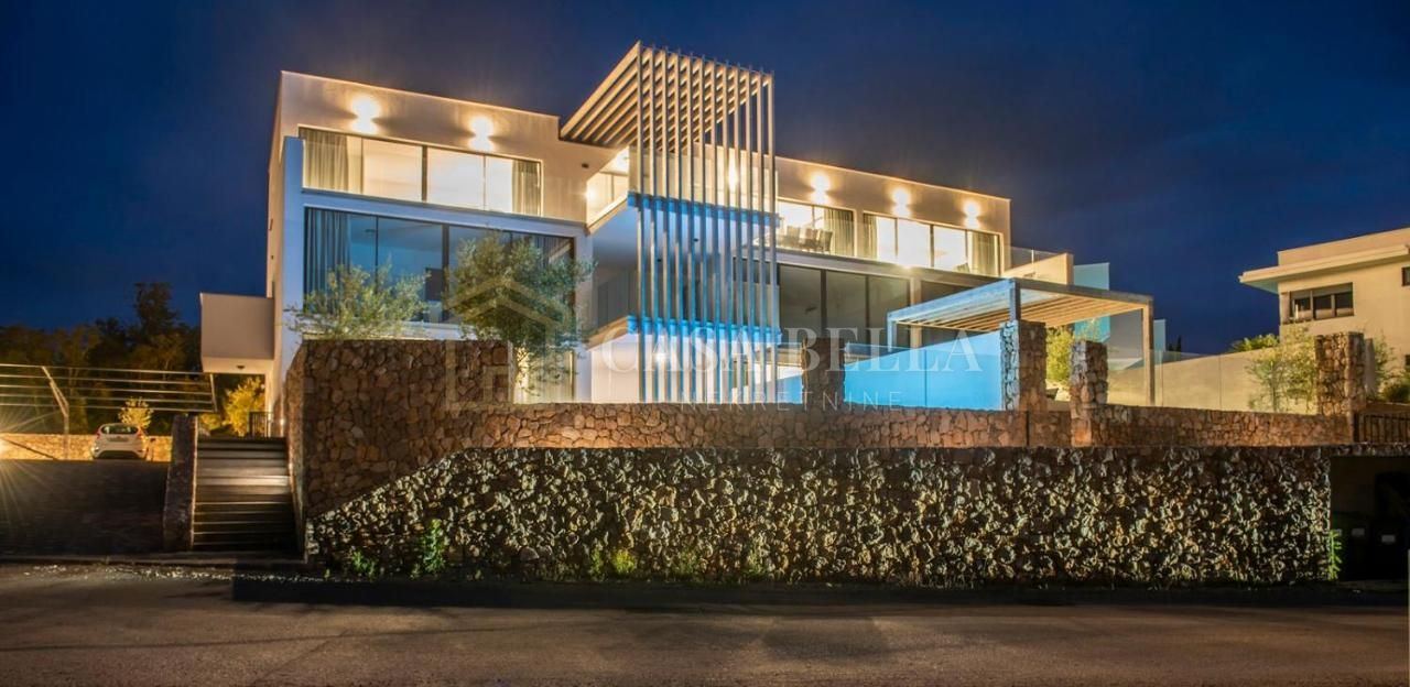 Wohnung u Malinskoj – Dubašnici, 218m², 4 sobe